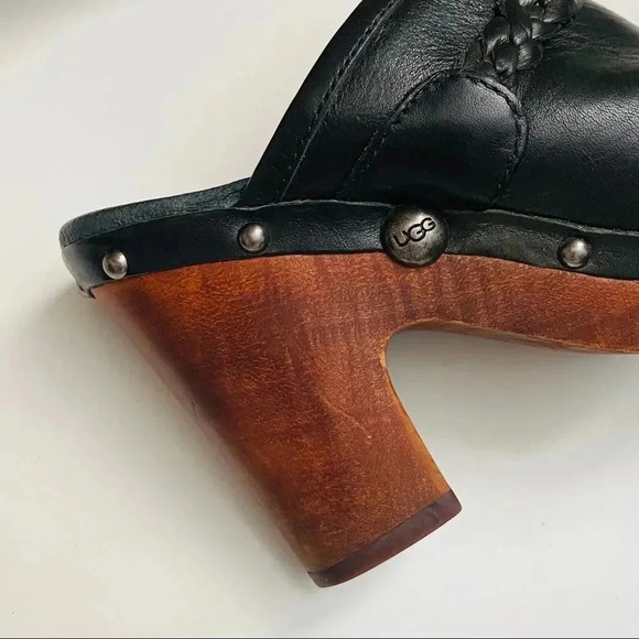 Ugg Kaylee Leather Clogs - Picture 6 of 8